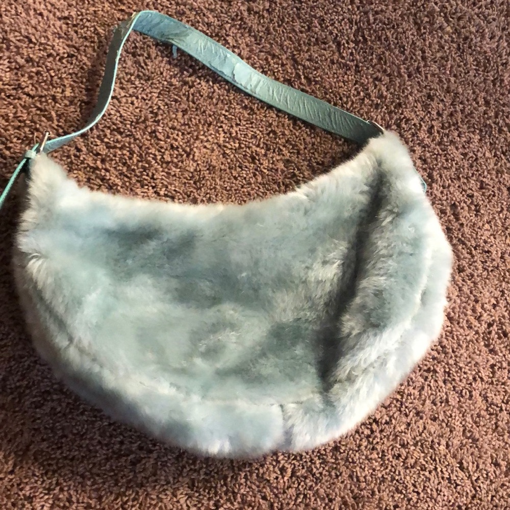 Strapless purse